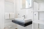 Badezimmer mit Waschtisch - Aparthotel Ostseeallee 1-01 - Top-Hundeurlaub