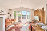 Wohnzimmer - Ferienhaus Koje 119 – mit Zweirad-Garage für Motorrad, Moped & Fahrrad - Top-Hundeurlaub