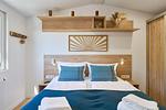 Schlafzimmer - Ferienhaus Koje 119 – mit Zweirad-Garage für Motorrad, Moped & Fahrrad - Top-Hundeurlaub