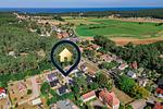 Vogelperspektive - Ferienhaus Sonnenschein OG mit Balkon und Garten mit Spielanlage - Top-Hundeurlaub