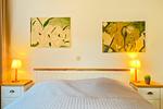 Schlafzimmer mit Doppelbett - Wohnung 12 - Top-Hundeurlaub