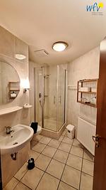 Badezimmer - Ferienwohnung Elektrischer Leuchtturm - Top-Hundeurlaub