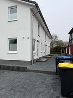 Fassade / Eingang - Lebensraum-Ferienwohnung FehmarnPetersdorf - Top-Hundeurlaub