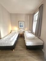 Schlafzimmer - Promenadenblick - Wohnung 2 - Top-Hundeurlaub