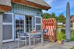 Terrasse - Ferienhaus Boddenlust 24 Feriendorf Klein Stresow Rügen - Top-Hundeurlaub