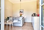 Wohnzimmer - Ferienhaus Frische Brise 33 Feriendorf Klein Stresow Rügen - Top-Hundeurlaub