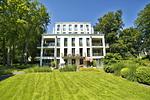 Fassade / Eingang - Ferienwohnung Strandlounge in den Parkvillen Binz - Top-Hundeurlaub