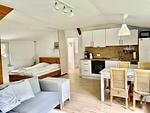 Küche / Küchenzeile - Ferienwohnung Hühnerstall Hasselberg - Top-Hundeurlaub