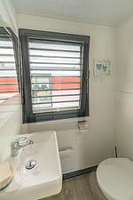 Badezimmer - Floatinghouse Topas - Top-Hundeurlaub