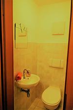 Gäste-WC - Maisonette-Wohnung B1**** - Top-Hundeurlaub