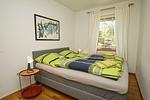 Schlafzimmer - FeWo EG: Terrasse, ruhige Lage - Top-Hundeurlaub