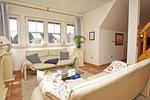 Wohnzimmer - FeWo OG+DG: Balkon, ruhige Lage - Top-Hundeurlaub