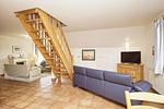 Wohnzimmer - FeWo OG+DG: Balkon, ruhige Lage - Top-Hundeurlaub