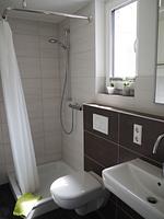 Badezimmer - Birkenhain 3b - Lastering Ferienhäuser & Apartments - Top-Hundeurlaub