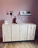 Schlafzimmer mit Kommode - Villa Skogsfred - Top-Hundeurlaub