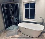 Badezimmer mit Badewanne im Ferienhaus - Villa Skogsfred - Top-Hundeurlaub