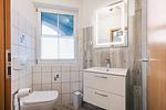 Badezimmer - Strandbuhne 15 EG - Top-Hundeurlaub