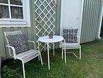 Terrasse am Lilla Lycka Timmernabben direkt am Meer in Småland - Lilla Lycka Timmernabben - Top-Hundeurlaub
