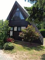 Fassade / Eingang - Ferienhaus Eichhörnchennest - Top-Hundeurlaub