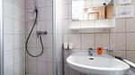 Badezimmer - Ferienwohnung für 8 Personen (56 m²) in Kirchberg in Tirol - Top-Hundeurlaub