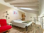 großes Schlafzimmer mit großem weichem Doppelbett - Ferienwohnung Nero - Top-Hundeurlaub