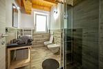 luxuriöses Badezimmer mit Glasdusche - Ferienwohnung Nero - Top-Hundeurlaub