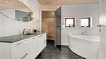 bathroom - Ferienhaus für 8 Personen (137 m²) in Løkken - Top-Hundeurlaub