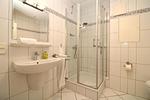 Badezimmer - Appartementhaus Eichsfeldia Fewo 4 - Top-Hundeurlaub