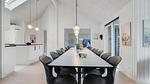 living-dining-room - Ferienhaus für 16 Personen (223 m²) in Væggerløse - Top-Hundeurlaub