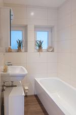  Großes, helles Ferienhaus, mit eingezäuntem Garten. Hunde urlauben gratis, mit Parkplatz/WLAN. - Top-Hundeurlaub