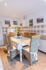  Großes, helles Ferienhaus, mit eingezäuntem Garten. Hunde urlauben gratis, mit Parkplatz/WLAN. - Top-Hundeurlaub