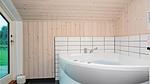bathroom - Ferienhaus für 8 Personen (87 m²) in Pandrup - Top-Hundeurlaub