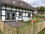 Ferienwohnung "Kellerwald" im hessischen Sauerland, mit direktem Waldzugang und eingezäuntem Garten. Bis zu 3 Hunde urlauben gratis! - Top-Hundeurlaub