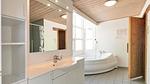 bathroom - Ferienhaus für 10 Personen (117 m²) in Hasle - Top-Hundeurlaub