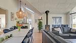 living-dining-room - Ferienhaus für 14 Personen (186 m²) in Vejby - Top-Hundeurlaub