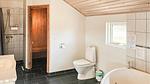 bathroom - Ferienhaus für 8 Personen (134 m²) in Rødby - Top-Hundeurlaub