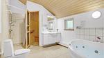 bathroom - Ferienhaus für 12 Personen (135 m²) in Væggerløse - Top-Hundeurlaub