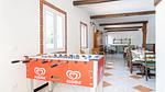 living-room - Ferienhaus für 16 Personen (500 m²) in Ne - Top-Hundeurlaub