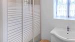 bathroom - Ferienhaus für 8 Personen (120 m²) in Église-Neuve-d'Issac - Top-Hundeurlaub