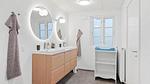 bathroom - Ferienhaus für 26 Personen (380 m²) in Give - Top-Hundeurlaub