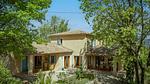 Außenseite Ferienhaus [Sommer] - Ferienhaus für 9 Personen (220 m²) in Saignon - Top-Hundeurlaub