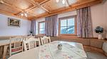 Wohnzimmer - Ferienwohnung für 11 Personen (100 m²) in Wald im Pinzgau - Top-Hundeurlaub