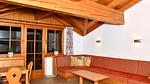 Wohnzimmer - Ferienwohnung für 14 Personen (151 m²) in Brixen im Thale - Top-Hundeurlaub