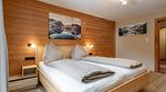 Schlafzimmer - Ferienwohnung für 7 Personen (100 m²) in Alpbach - Top-Hundeurlaub