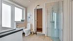 bathroom - Ferienhaus für 12 Personen (142 m²) in Løkken - Top-Hundeurlaub