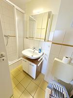 Badezimmer - Ferienwohnung Fischers Wiek - klein und zentral - Top-Hundeurlaub