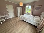 Helles Schlafzimmer mit moderner Ausstattung – Ferienhaus für 8 Personen in Småland - Villa Wildlycka - Top-Hundeurlaub