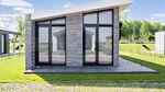 Außenseite Ferienhaus [Sommer] - Ferienhaus für 4 Personen (55 m²) - Top-Hundeurlaub
