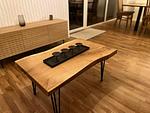 Holz Tisch im Essbereich des Ferienhauses mit skandinavischem Stil - Villa Bergsmåla - Top-Hundeurlaub
