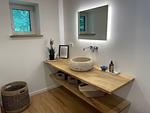 Modernes Badezimmer mit Doppelwaschbecken im Ferienhaus in Schweden - Villa Bergsmåla - Top-Hundeurlaub